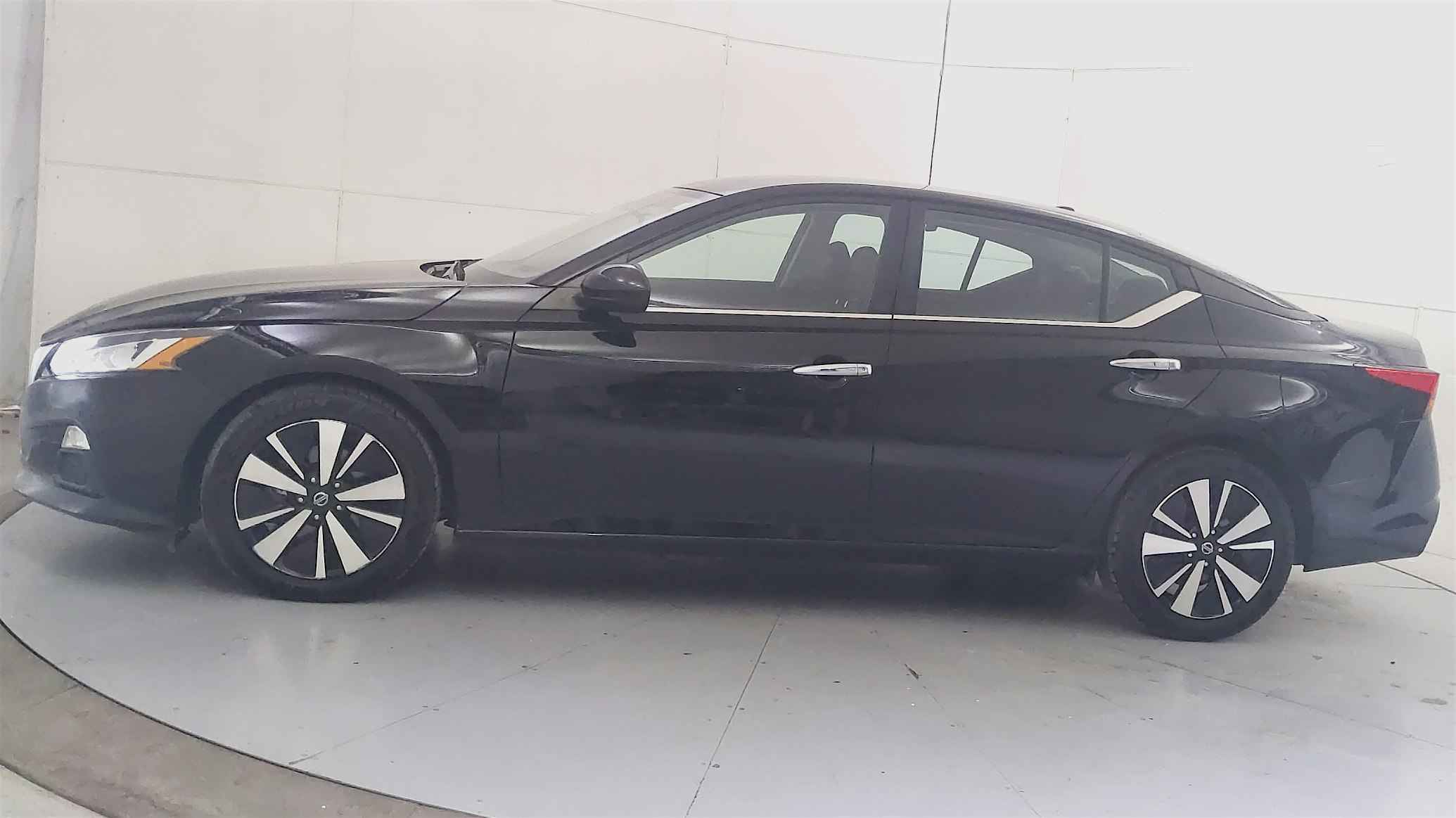 2021 Nissan Altima SV's photo