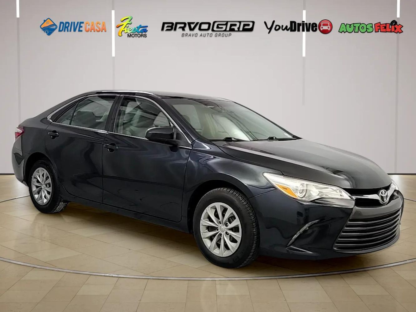 2017 Toyota Camry LE - Photo 7