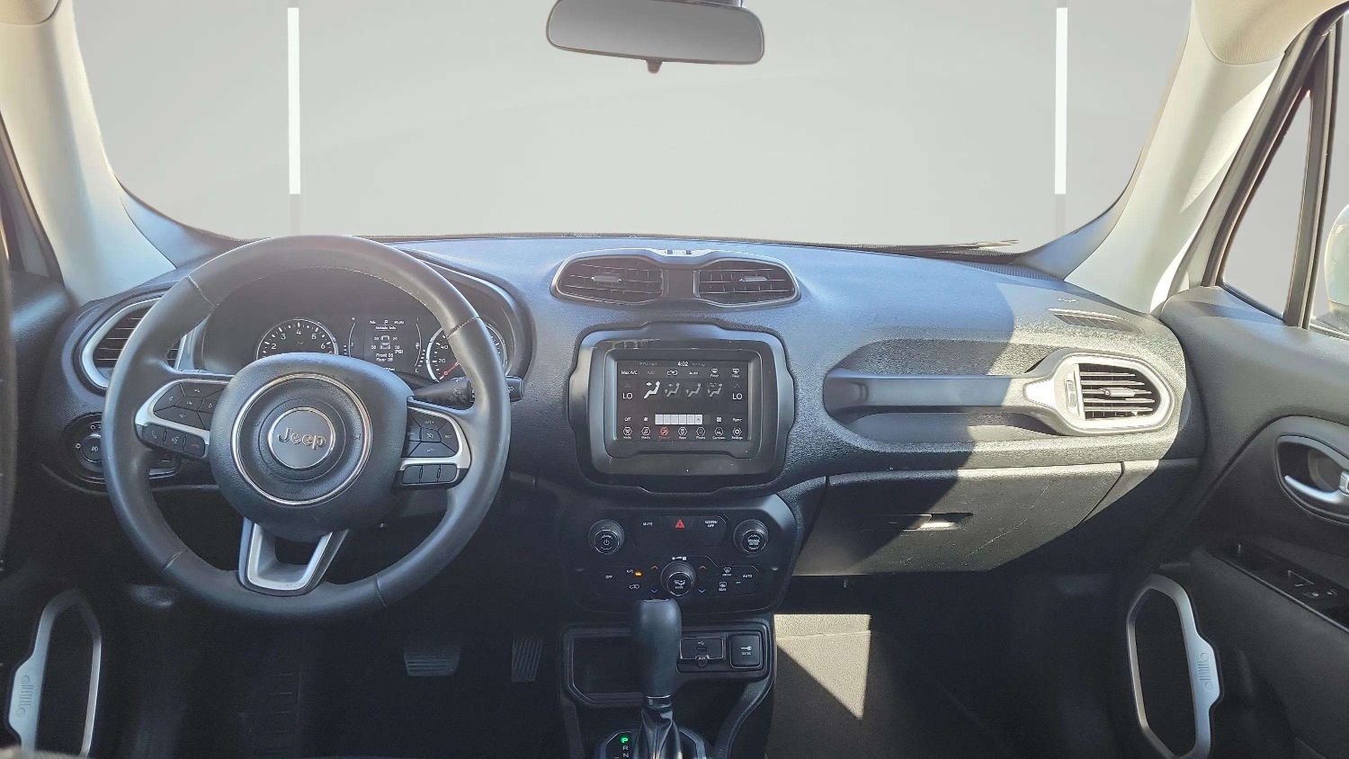 2020 Jeep Renegade Latitude - Photo 9