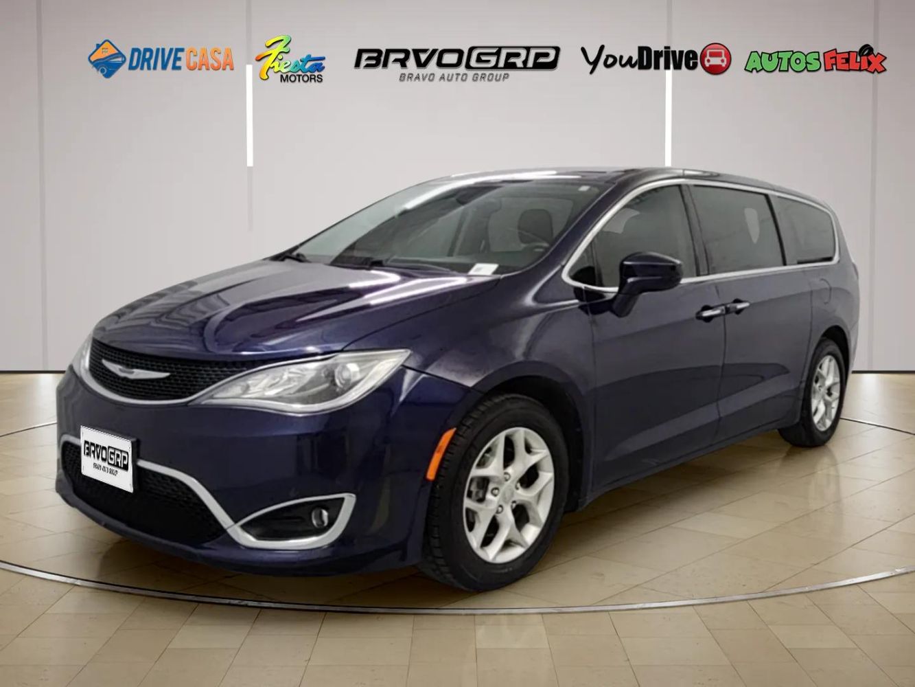 2019 Chrysler Pacifica Touring Plus's photo