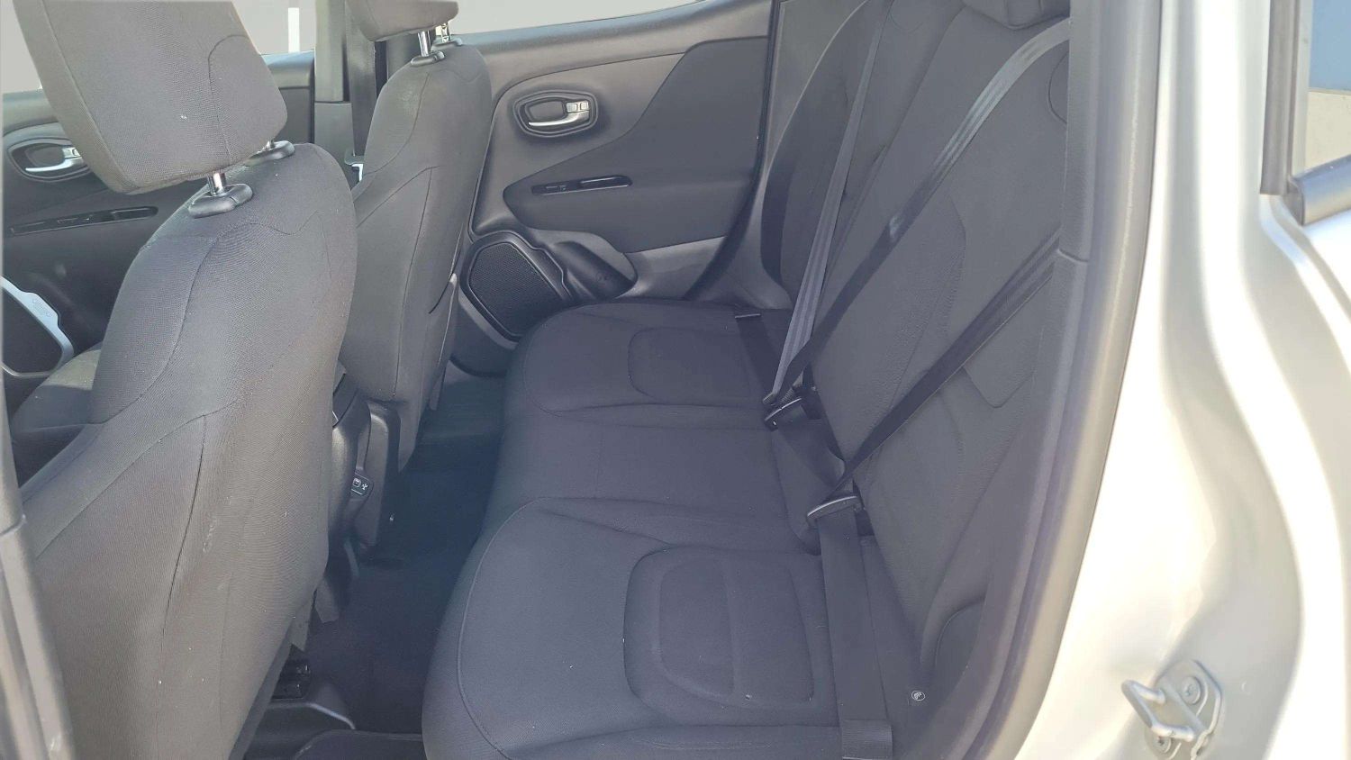 2020 Jeep Renegade Latitude - Photo 14
