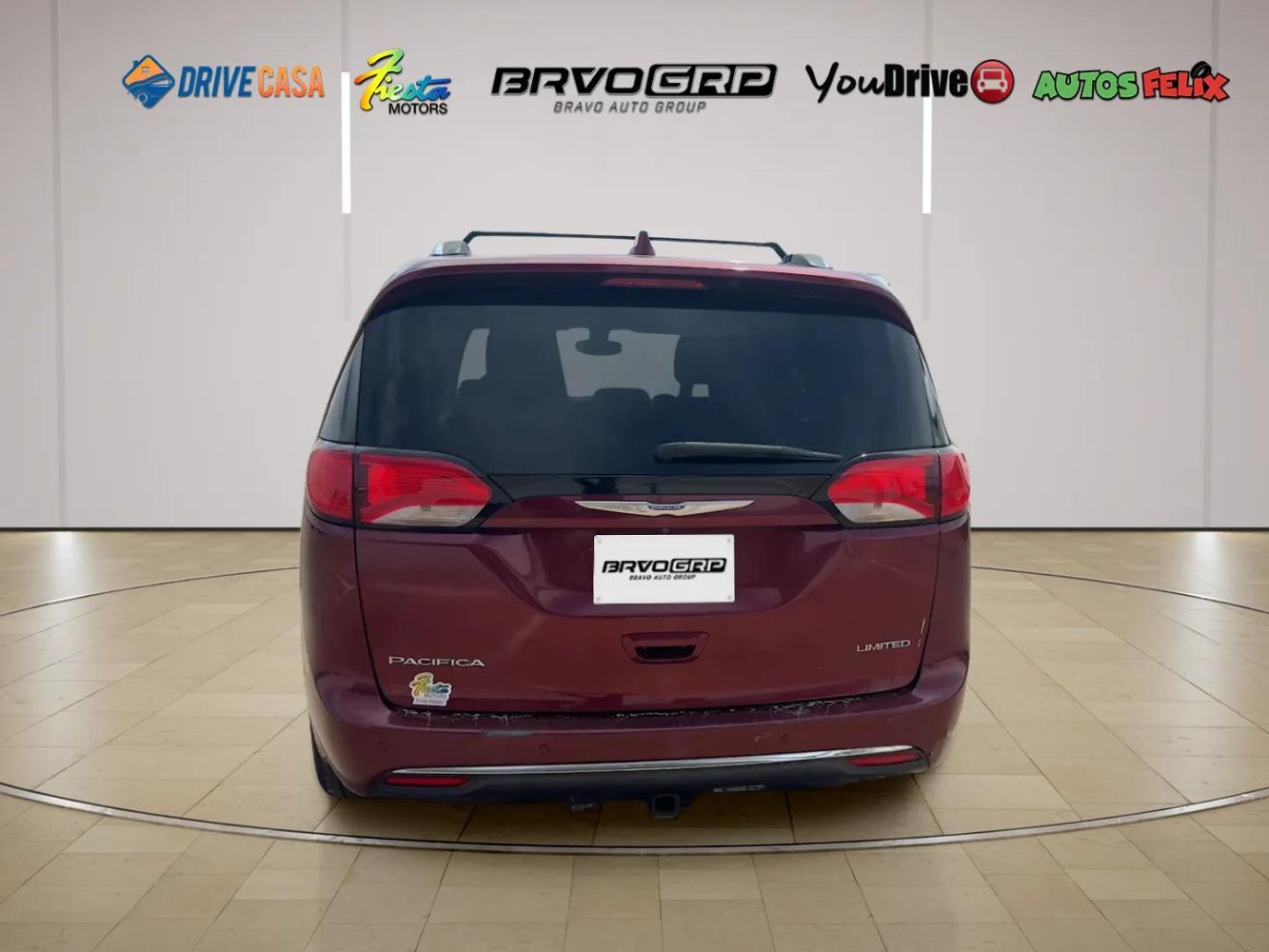 2019 Chrysler Pacifica Limited - Photo 4
