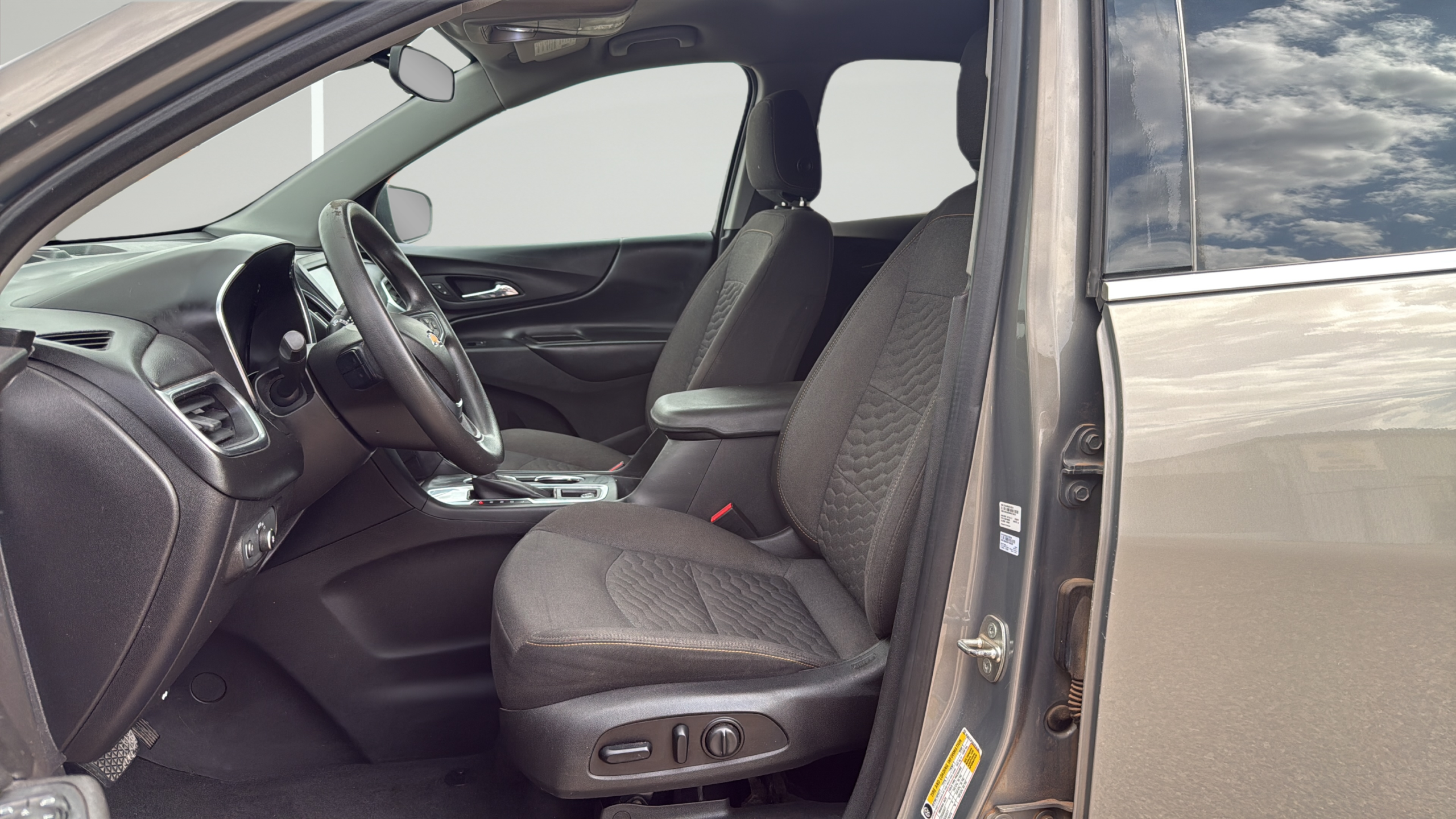 2018 Chevrolet Equinox LT - Photo 12