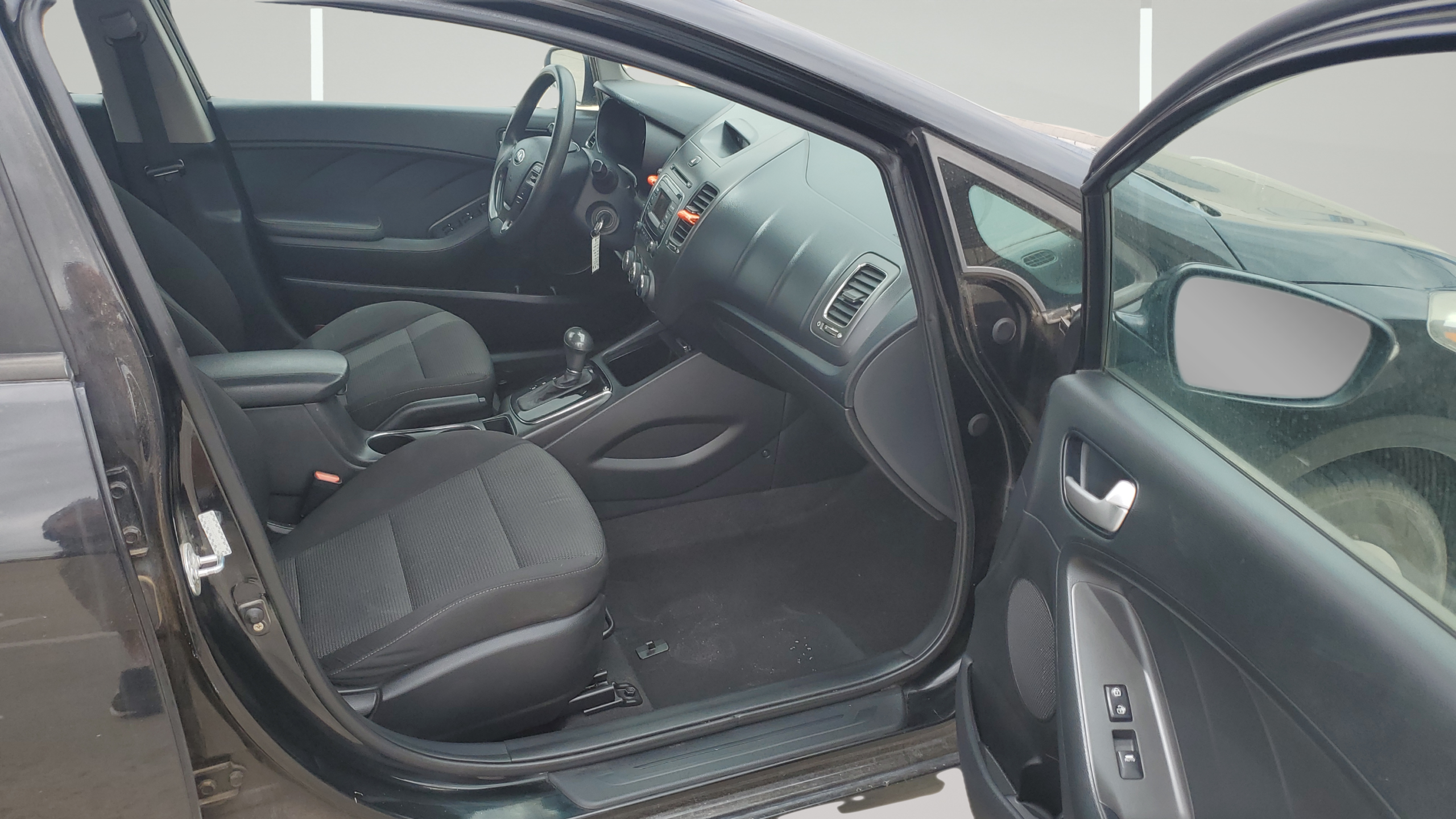 2017 Kia Forte5 LX - Photo 15