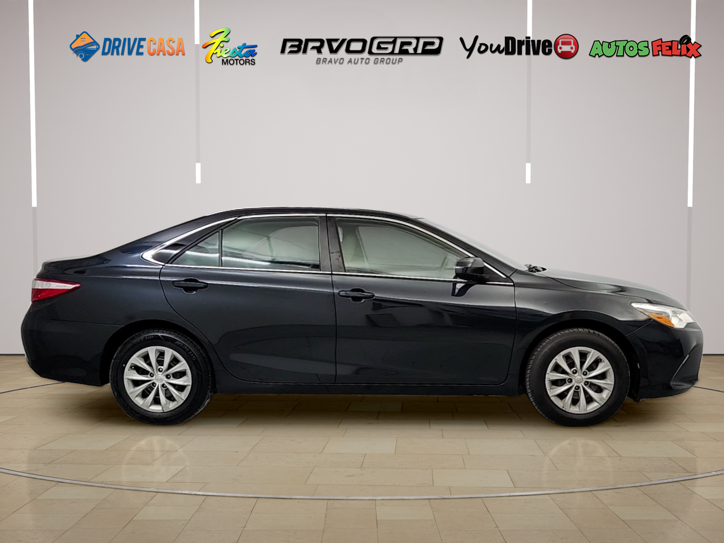 2017 Toyota Camry LE - Photo 6