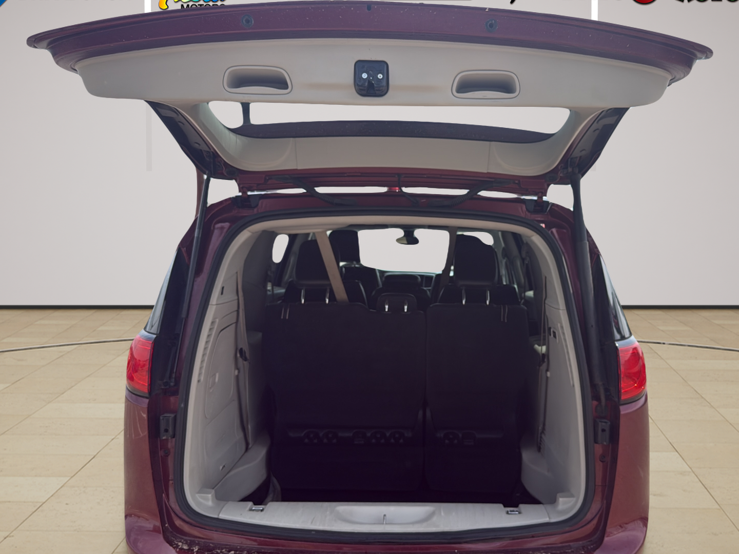 2019 Chrysler Pacifica Limited - Photo 16