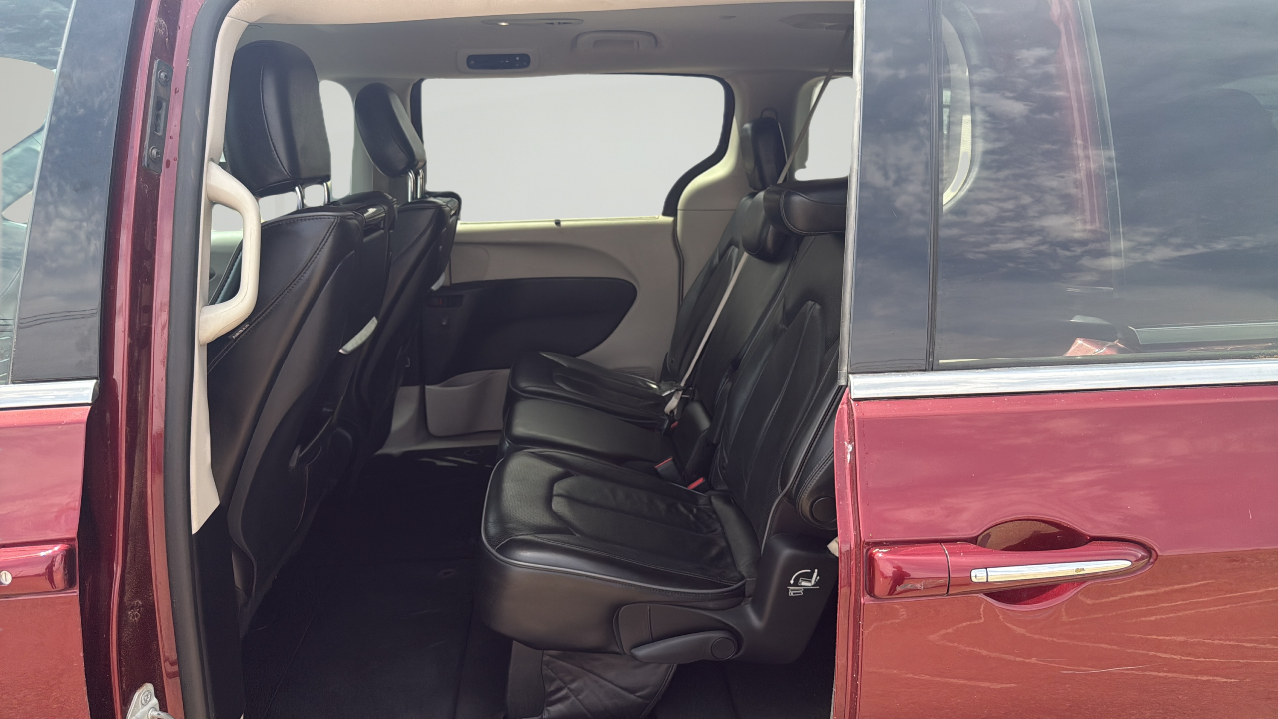 2019 Chrysler Pacifica Limited - Photo 14